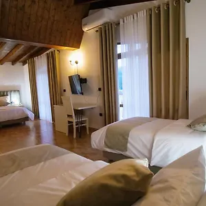 Couette-café Malasi, Berat
